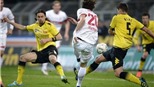 Stuttgart ngoạn mục cầm hòa Dortmund trong trận cầu mưa bàn thắng